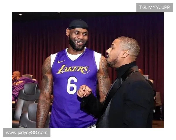 孔帕尼谈客战多特的挑战与戴维斯伤情恢复的乐观展望